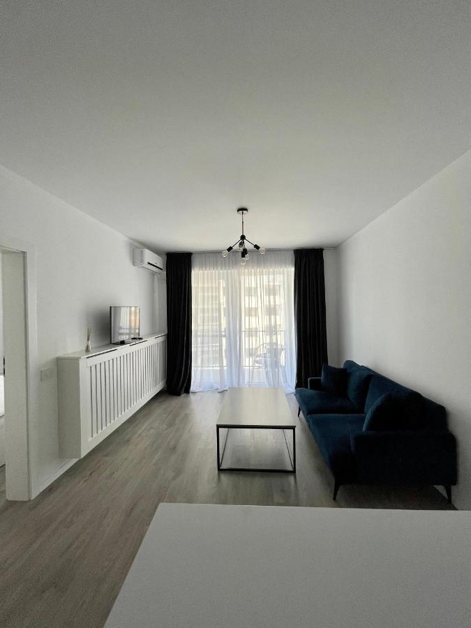 Cozy 1 Bedroom Apartment Oradea Exterior foto